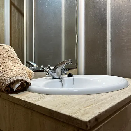 Gemelas De Benjumeda En La Caleta Grupo Ac Gestion *