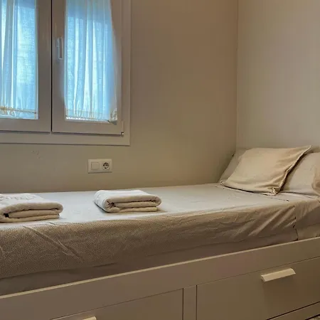 Gemelas De Benjumeda En La Caleta Grupo Ac Gestion