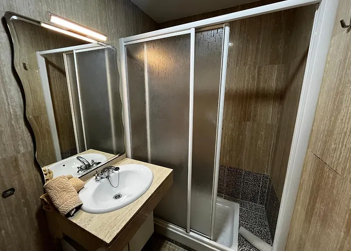 Gemelas De Benjumeda En La Caleta Grupo Ac Gestion