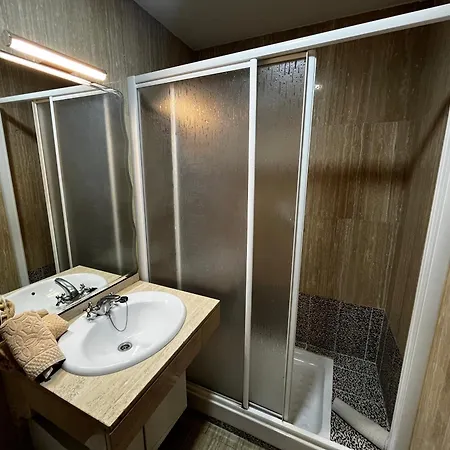 Gemelas De Benjumeda En La Caleta Grupo Ac Gestion